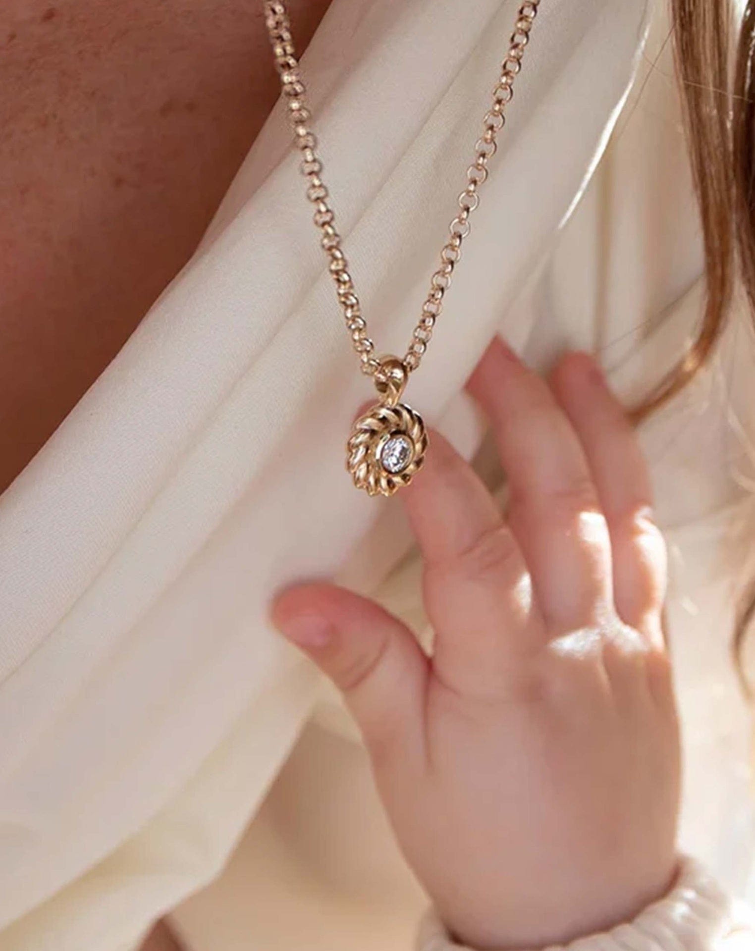 Diamond Darling Knots Pendant Yellow Gold