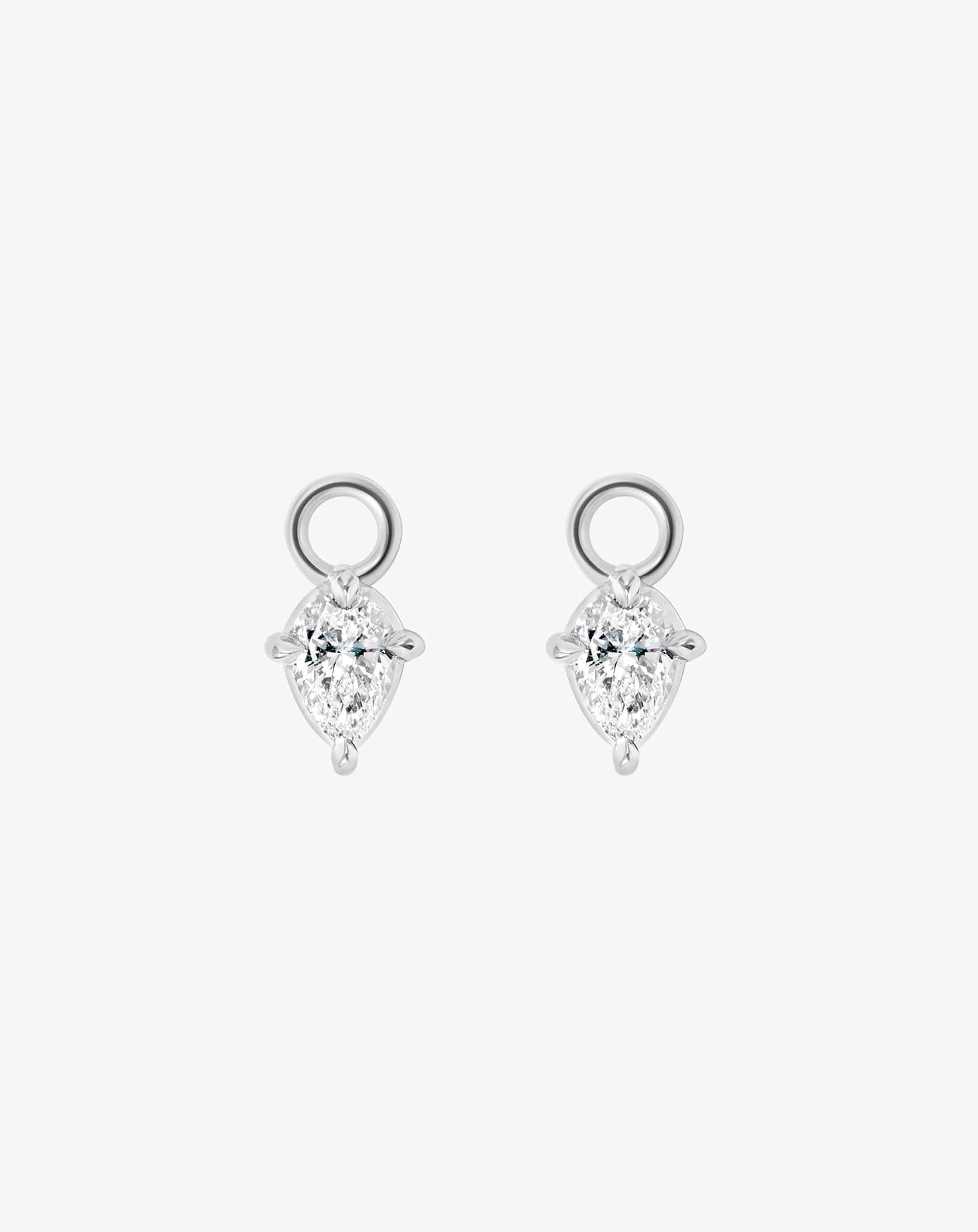 Boussole Huggie Charm in White Gold - Pear Diamond