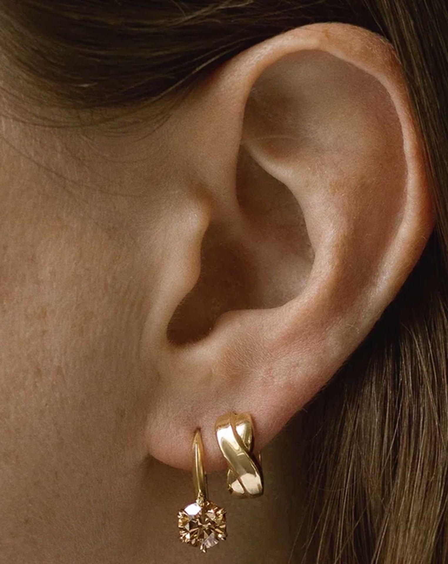 Lovers Knot Petit Huggies Yellow Gold