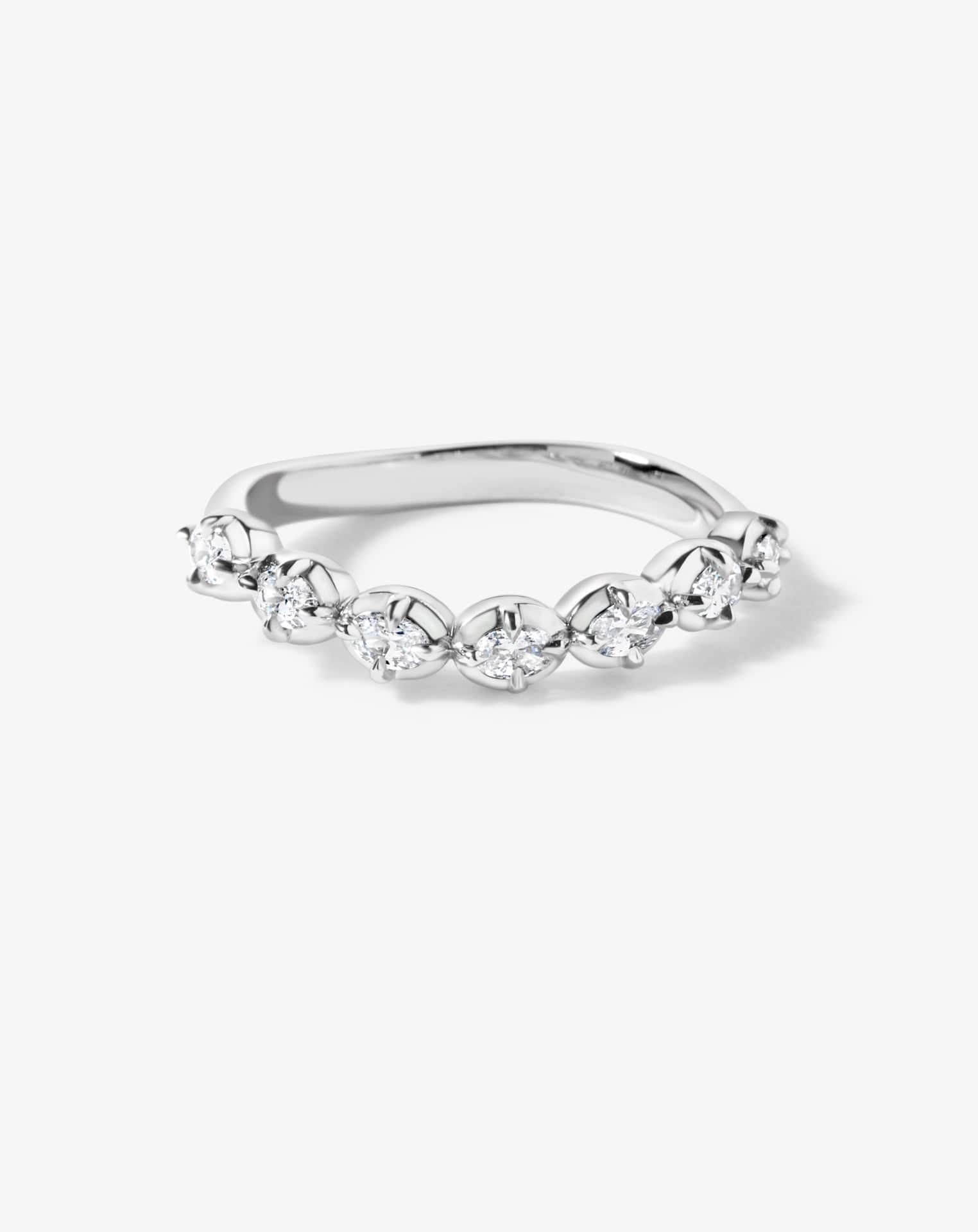 Oval Boussole Band