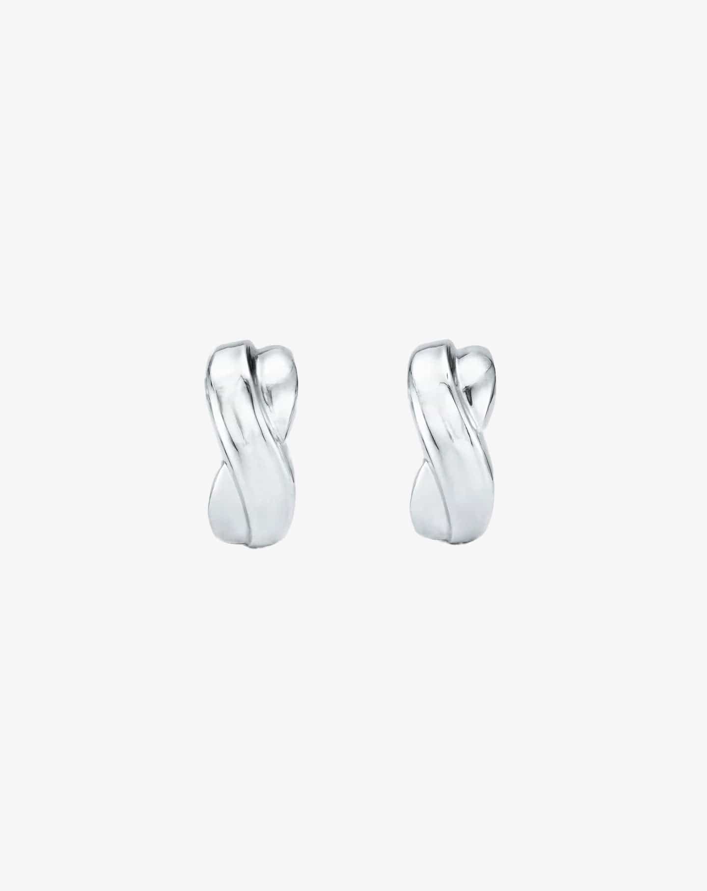 Lovers Knot Petit Huggies White Gold