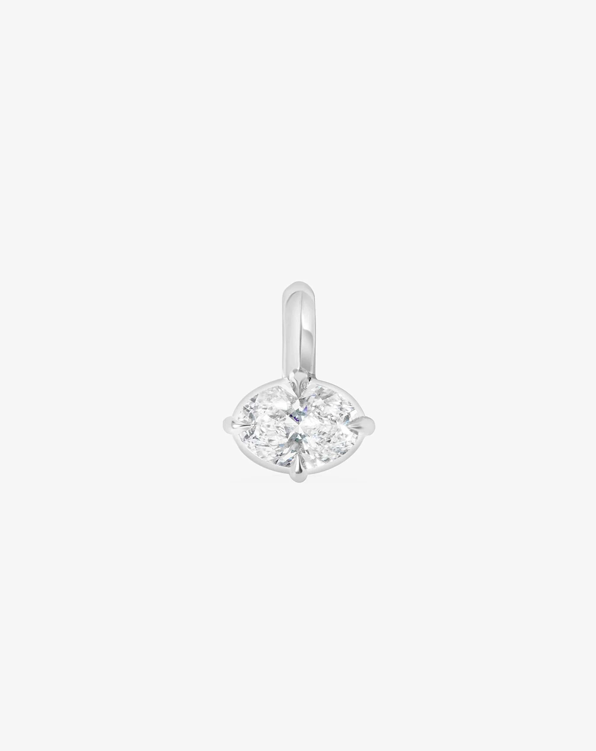 Boussole Pendant in White Gold - Oval Diamond
