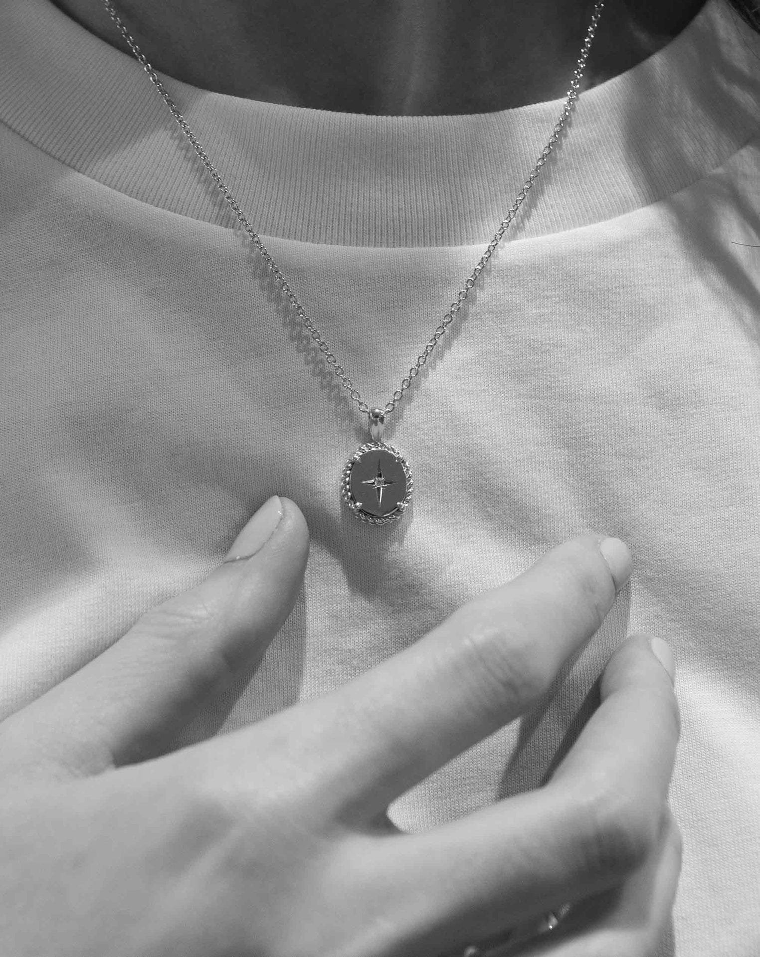Knots Star Set Pendant