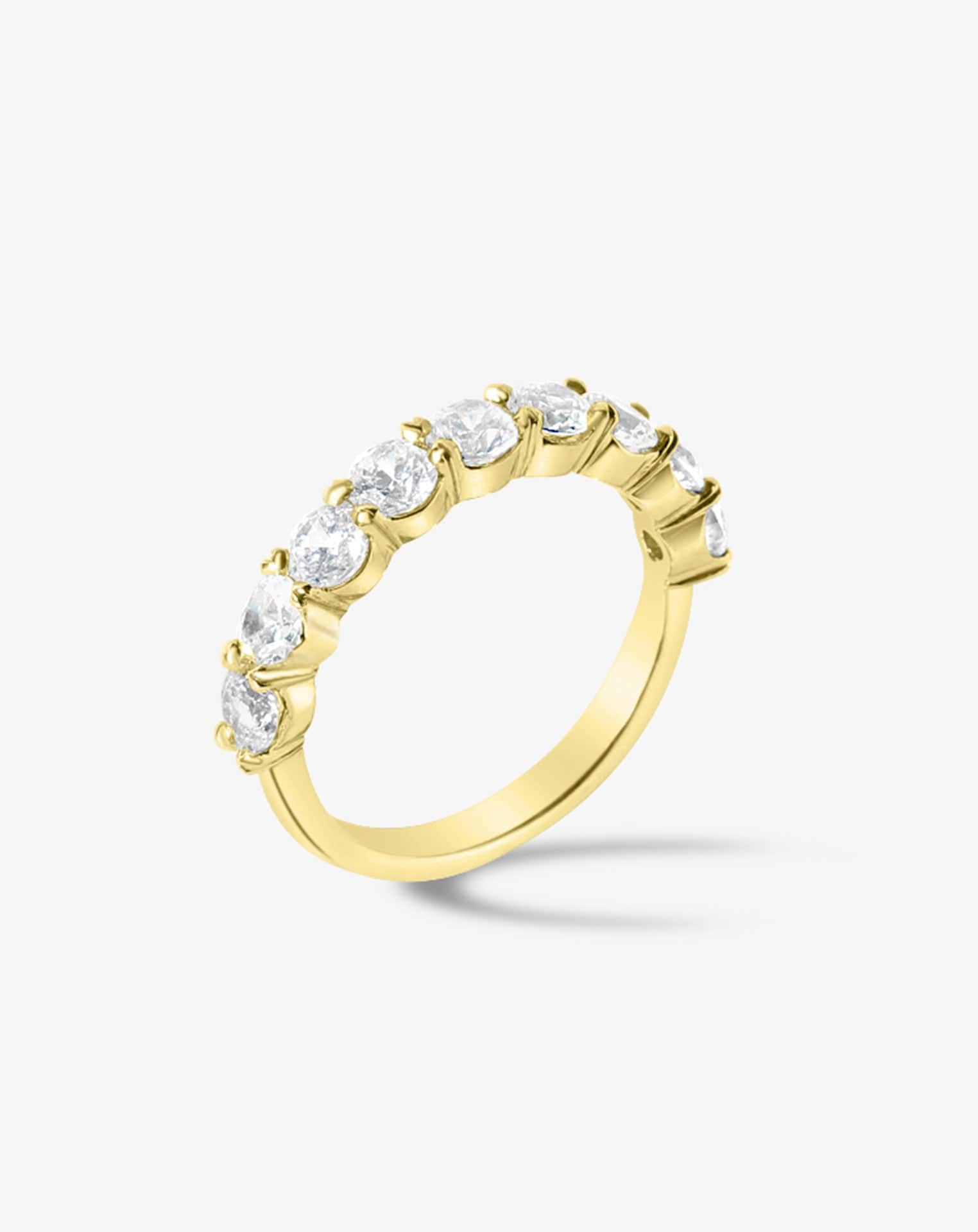 Young at Heart Claw Set Round Diamond Band