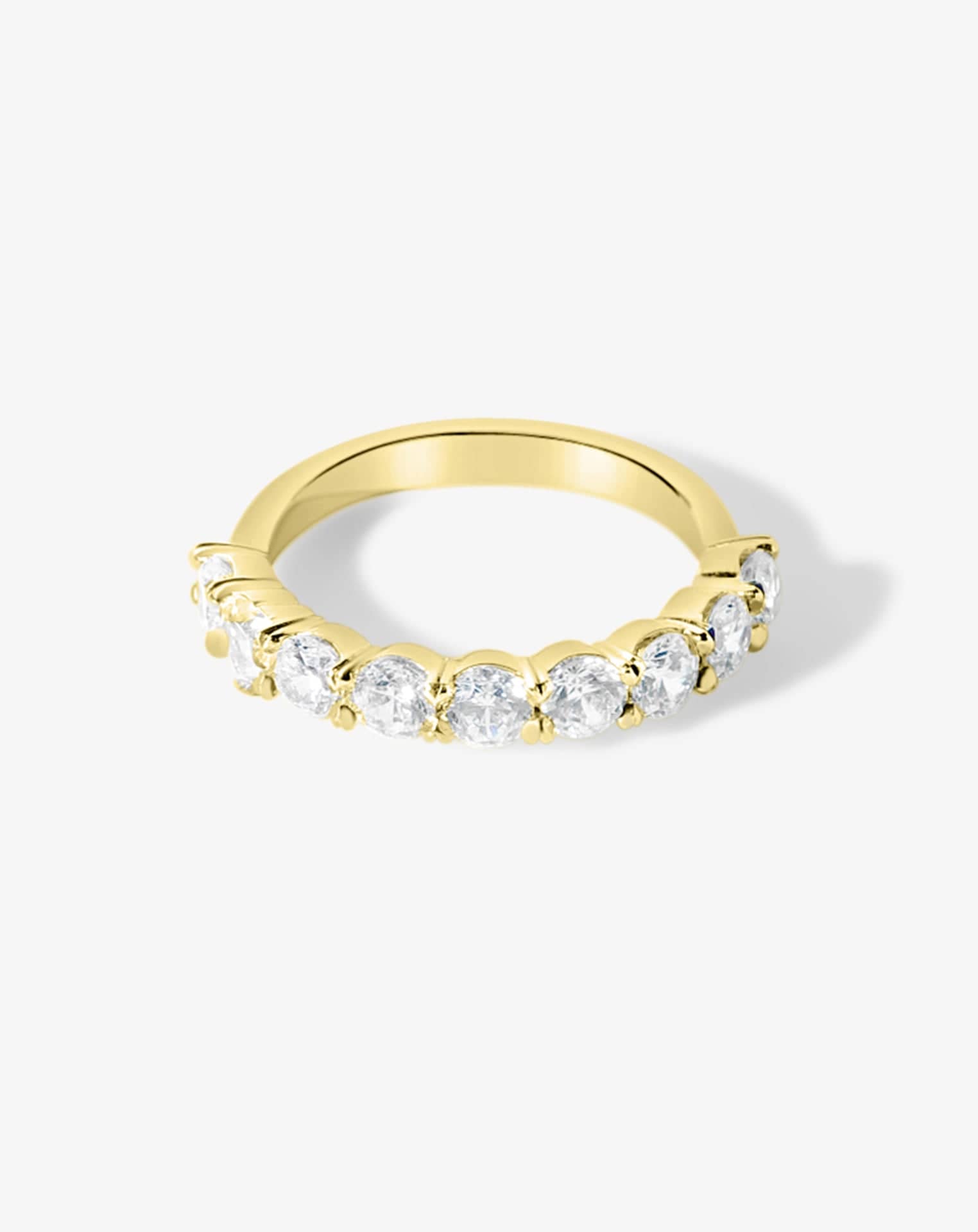Young at Heart Claw Set Round Diamond Band